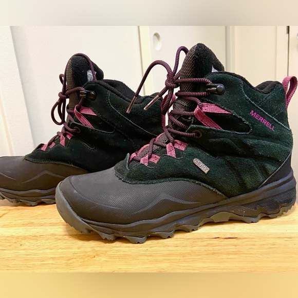 Merrell Shoes - Merrell Snow/Hiking Boots - sz 6.5